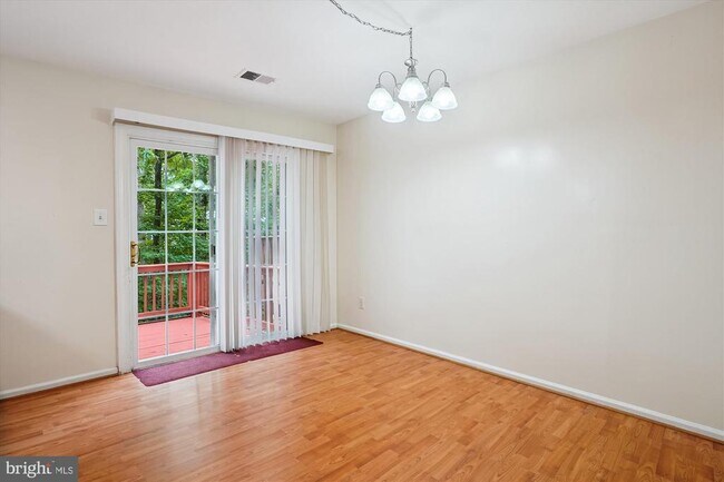 Building Photo - 6760 Cardinal Woods Ct