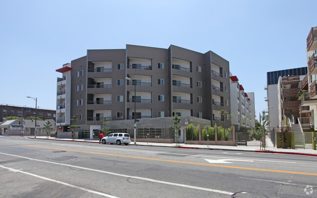 Foto del edificio - Coronado Plaza