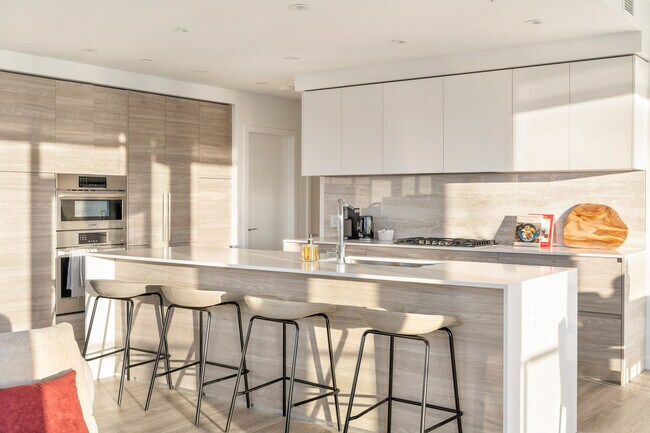 Photo du bâtiment - 680 Quayside Dr