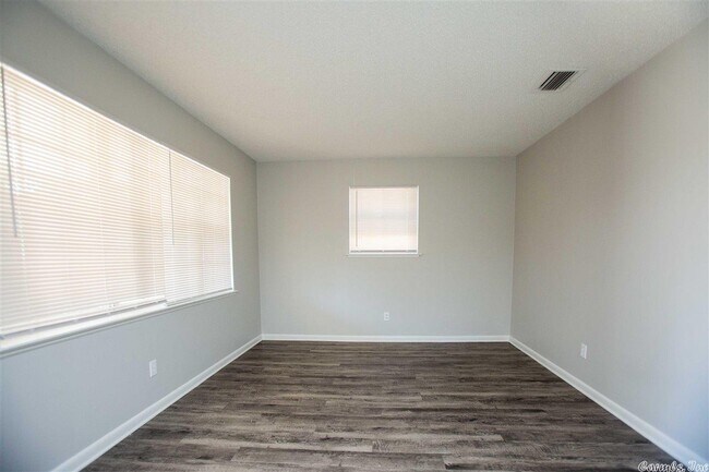 Building Photo - 6100 Senate Dr