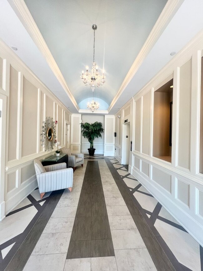 Building Photo - Mayfaire Townview 3rd floor 2BR unit with ...
