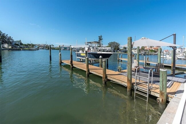 Building Photo - 341 Boca Ciega Dr