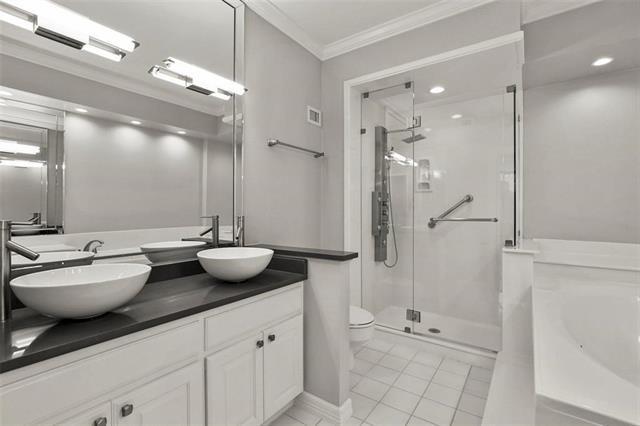 Foto del edificio - 5200 Keller Springs Rd