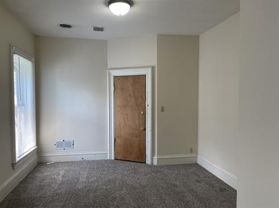 Building Photo - 307 W Elm St