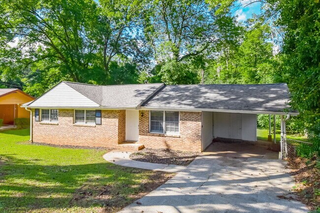 Foto del edificio - 1009 Forest Valley Dr SE