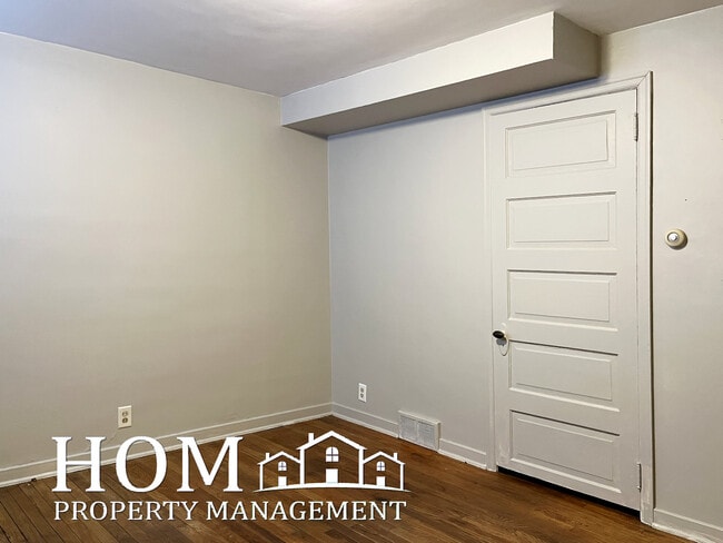 Building Photo - 525 S Broad St