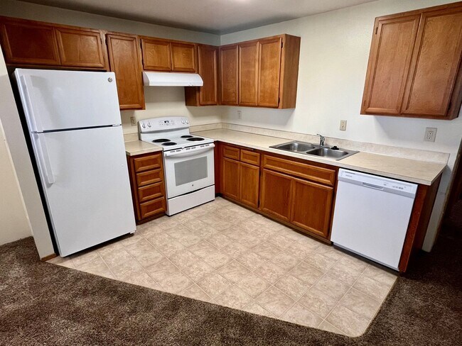 Building Photo - Pet-Friendly Duplex In South Corvallis