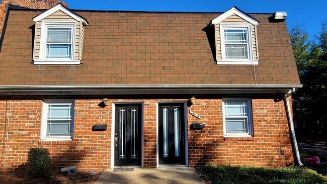 Building Photo - 2742 Goolsby Ave