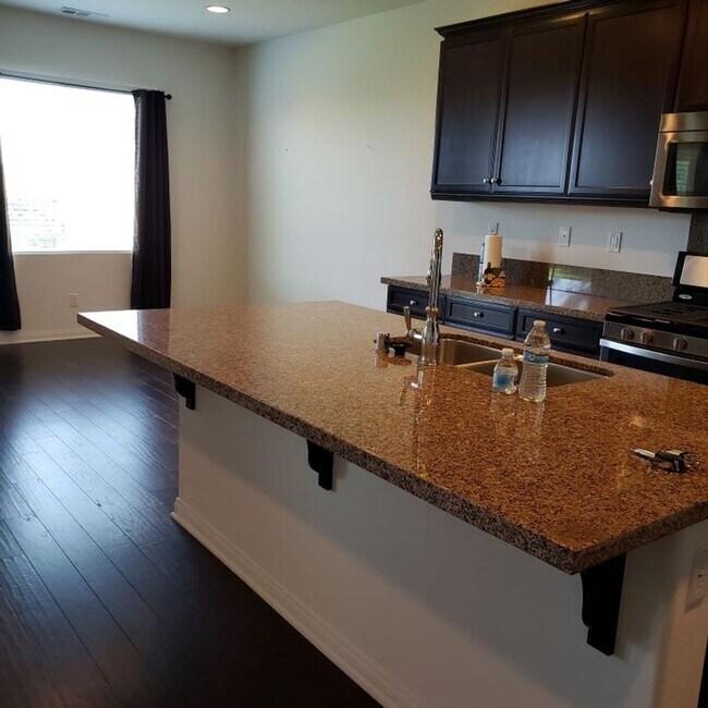 Building Photo - 9803 Buckhorn Peak Dr