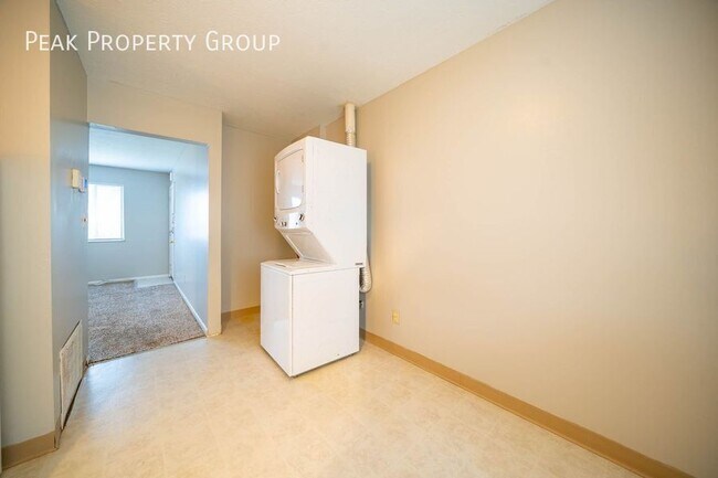 Foto del edificio - 311 E Jenkins Ave
