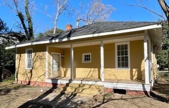 Building Photo - 943 Texas St