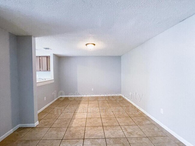 Building Photo - 5143 Puritan Cir