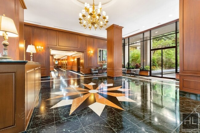 Building Photo - 220 E 65th St