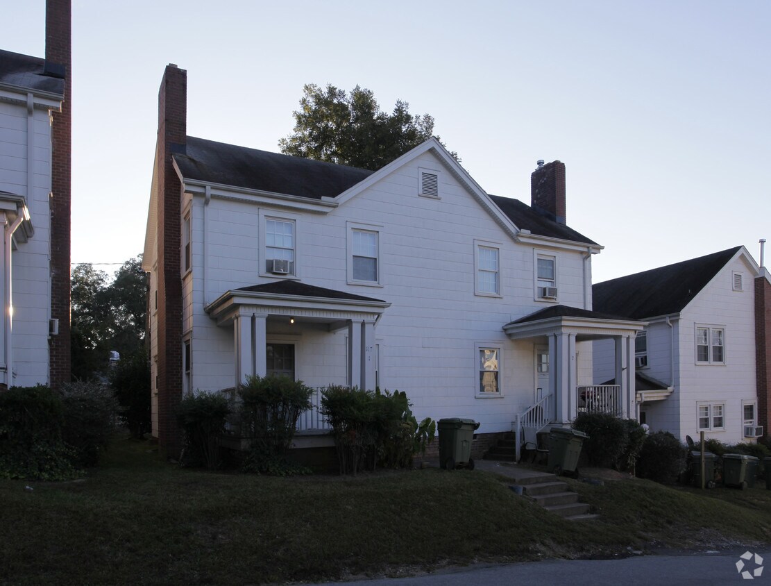 Foto del edificio - 115-117 Hillcrest Ave