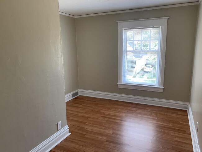 Building Photo - 515 W Hillsdale St