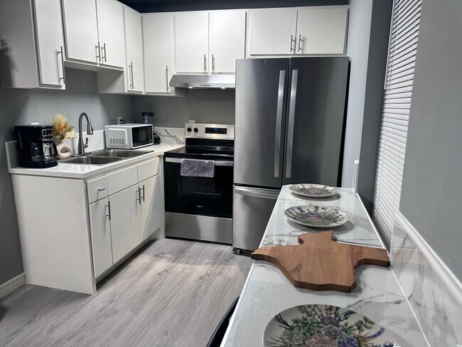 Electrodomésticos de cocina - 905 E Adams St