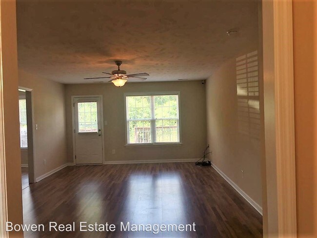 Foto del edificio - 210 High Meadow Ct