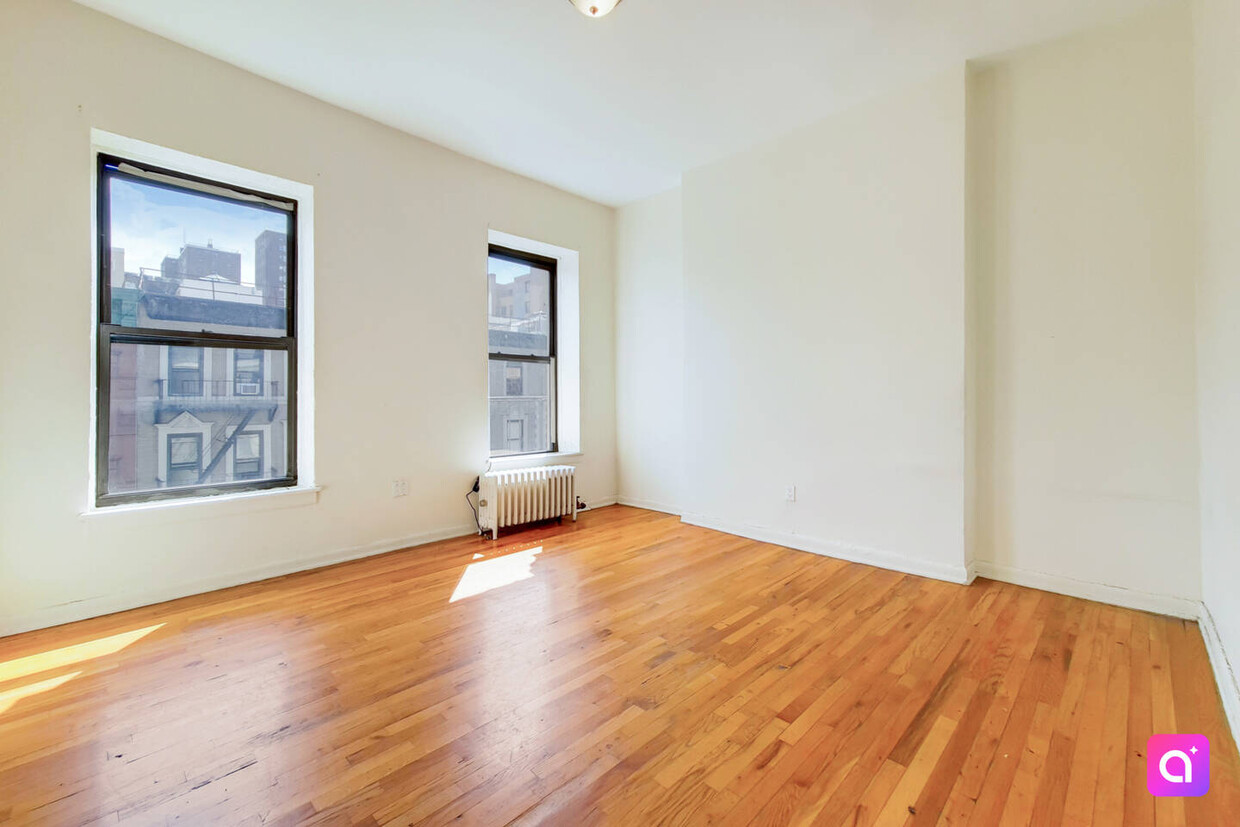 Foto principal - 55 W 105th St