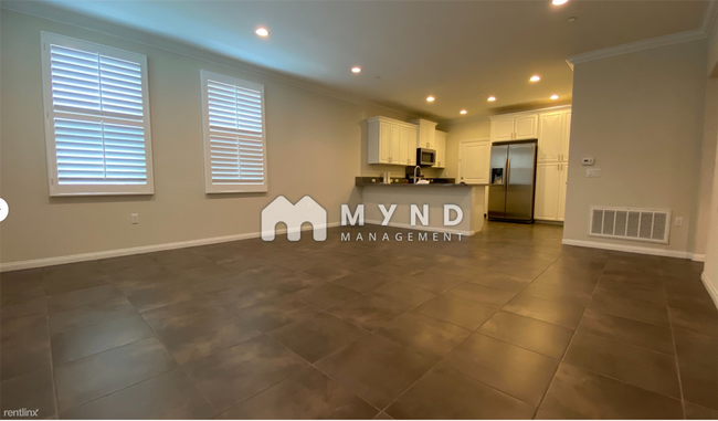 Foto del edificio - 2 br, 2 bath House - 94 Rose Arch