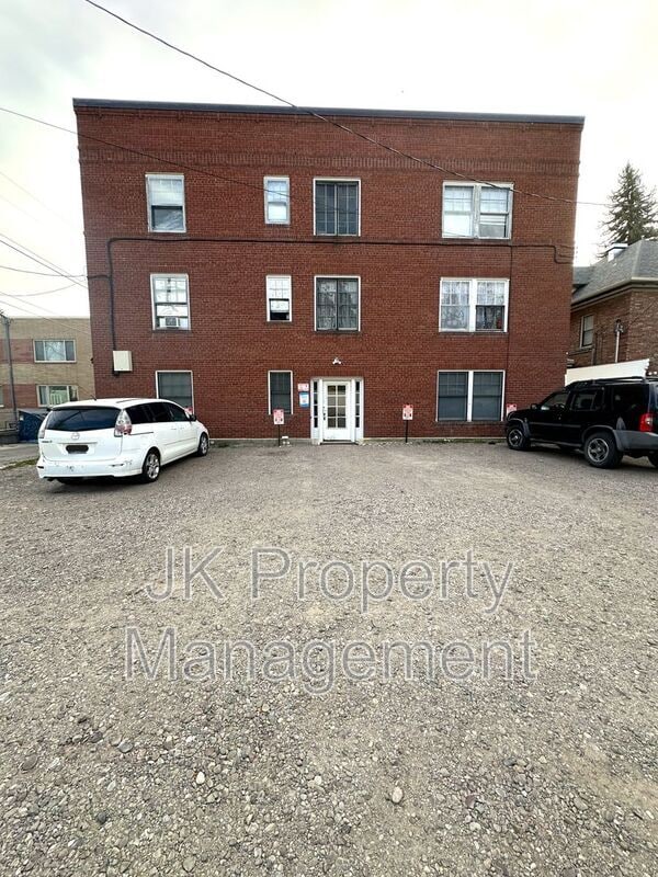 Building Photo - 310 5th St N