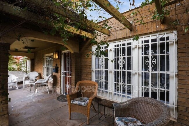 Foto del edificio - 718 W Roosevelt St