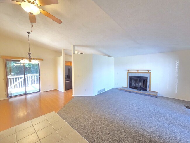 Foto del edificio - $2,595 - 4 Bed / 2 Bath Beautiful Home in Indian Trail
