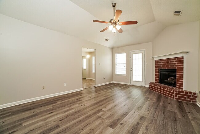 Building Photo - 4078 Shadow Glen Dr