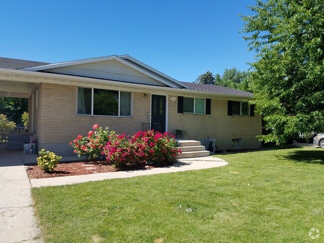 Building Photo - 853 W 2100 N