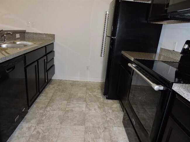 Foto del edificio - 1037 E Summerfield Glen Cir