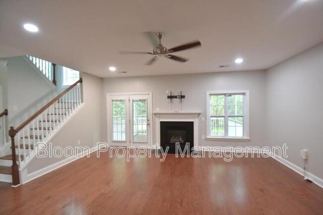 Foto del edificio - 8566 Royal Palm Ln