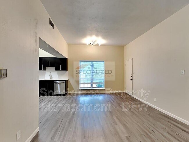 Building Photo - 5047 Cedar Springs Rd