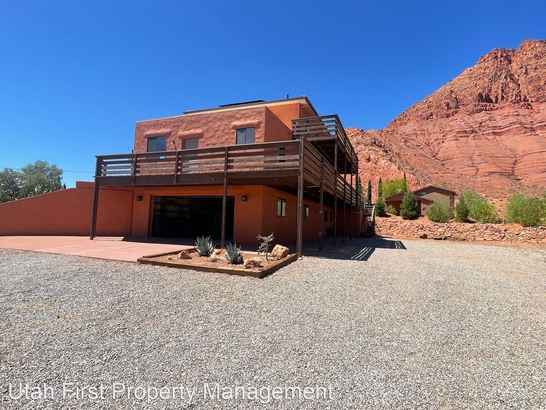 Primary Photo - 4 br, 4 bath House - 370 N 100 E
