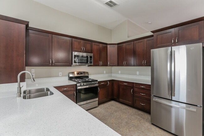 Building Photo - 3960 Dusty Coral St