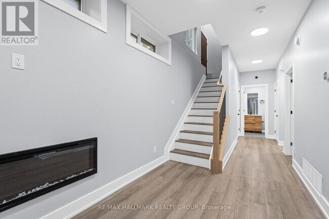 Building Photo - 884 Byron Ave