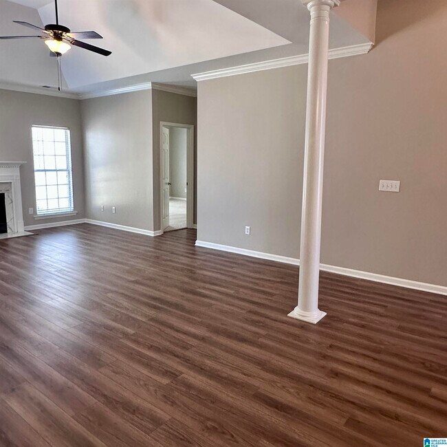 Foto del edificio - 384 Savannah Cir