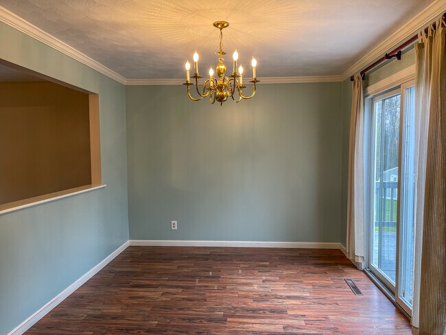 Foto del edificio - 108 Whitney Dr