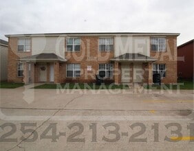 Building Photo - 3402 Barcelona Dr