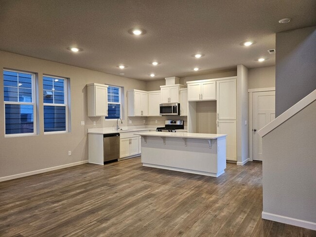 Building Photo - 4112 SE 83rd Ave