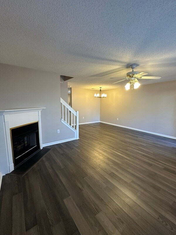 Building Photo - 12523 Bluestem Ln