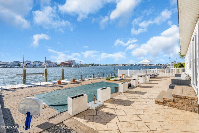 Building Photo - 68 Blue Heron Dr