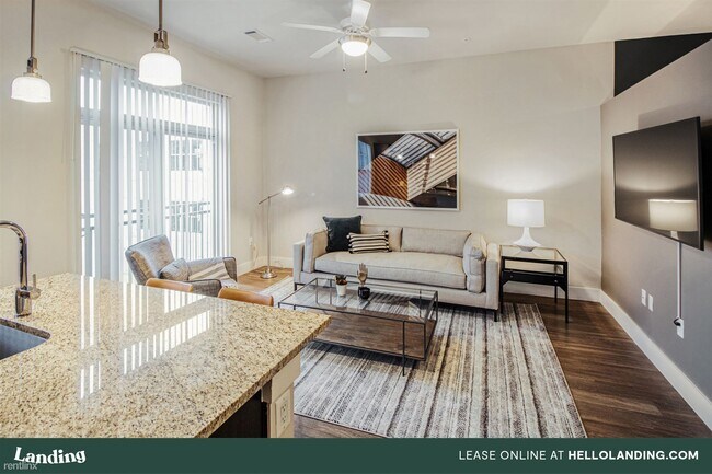 Building Photo - 3309 Fairmont Dr