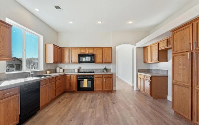 Building Photo - 1058 Chip Ct