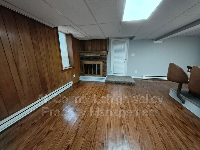 Foto del edificio - 15 N Jerome St