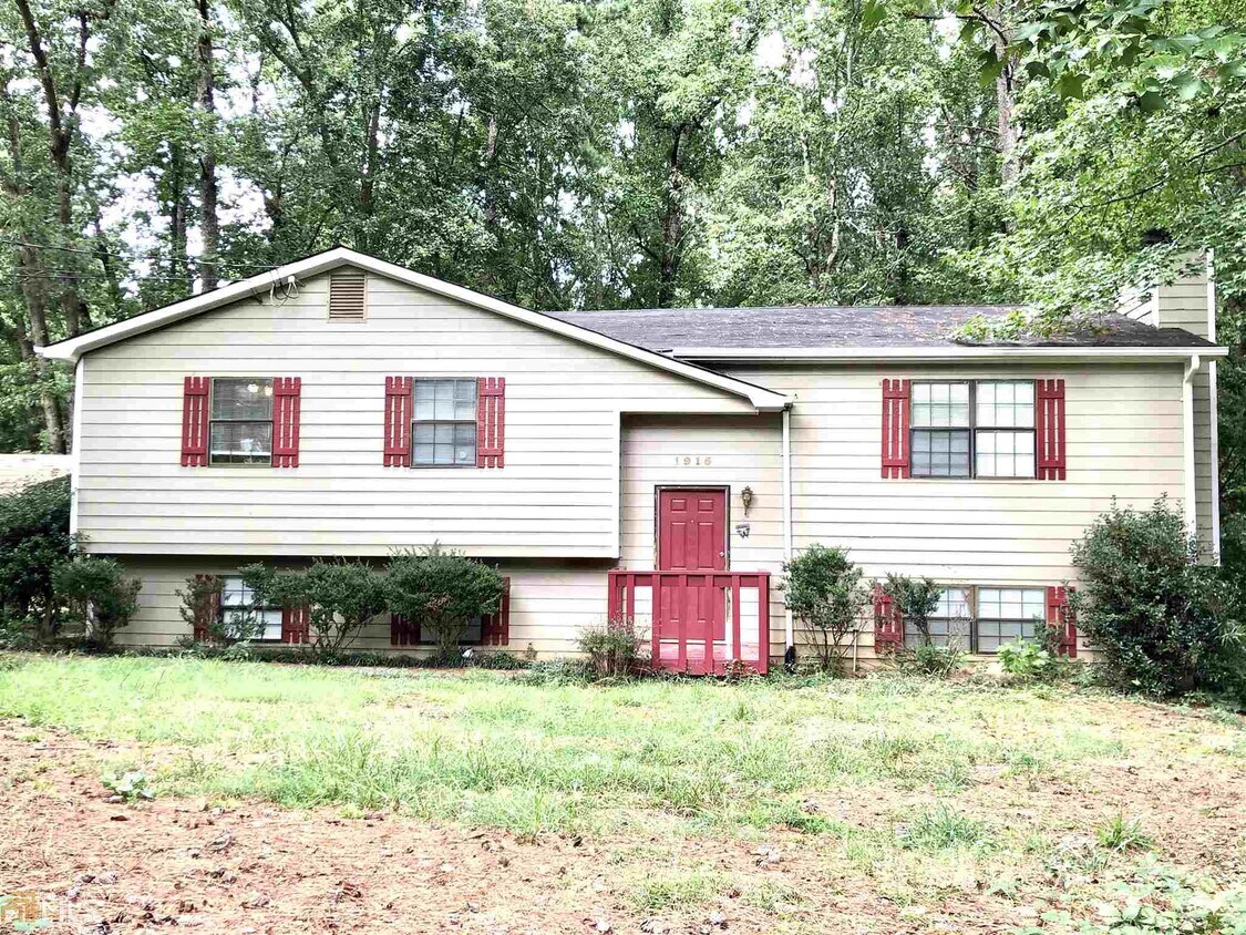 Foto principal - 1915 Suwanee Valley Rd NW