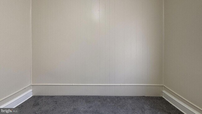 Foto del edificio - 7246 Lamport Rd