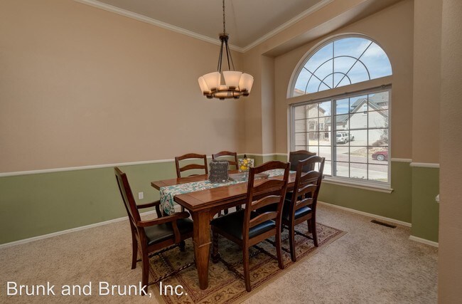 Building Photo - 6 br, 3.5 bath House - 2165 Hoodoo Drive