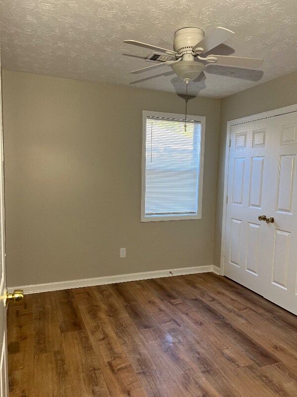 Foto del edificio - 2144 Hunter Ct