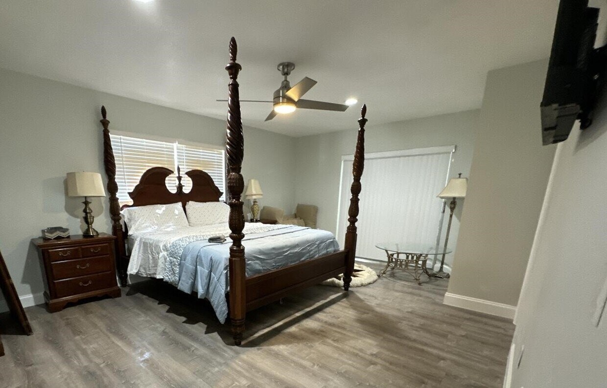 8401 Shady Glen Dr, Orlando, FL 32819 Room for Rent in Orlando, FL