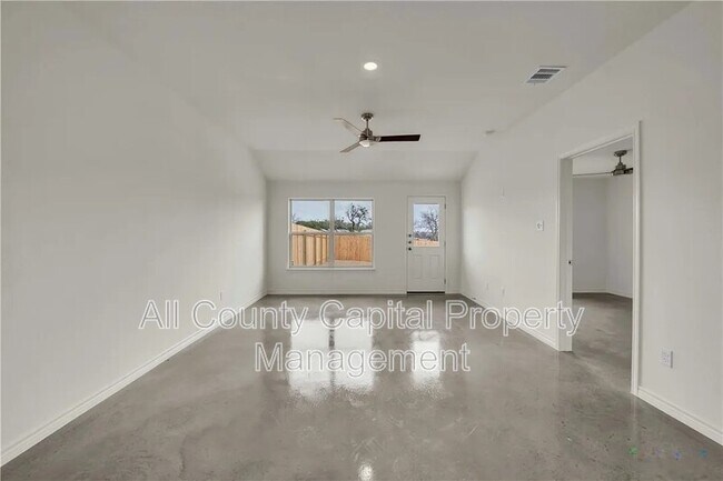 Foto del edificio - 1125 Lindsey Dr