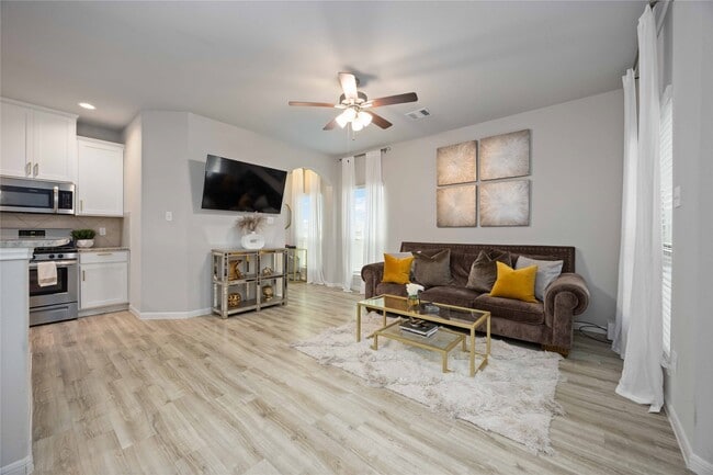 Building Photo - 12810 Marciano St